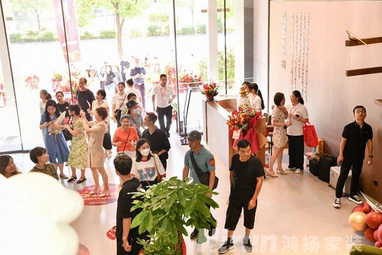 典范辟新，美好湖湘丨鴻揚(yáng)家裝寧鄉(xiāng)定制旗艦店盛大開業(yè)